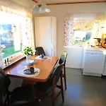 別荘 Fredelig Med Naturskjonn Omgivelse, Midt I Lofoten *